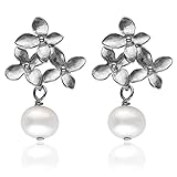 Perlen-Ohrringe matt-silber, versilberte Blüten-Ohrstecker zierlich, weiße Süßwasser-Perle, Perlen-Schmuck, Hochzeit, Braut, handmade Geschenk für Sie